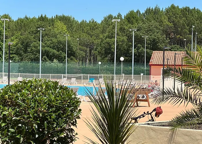 Prázdninový areál Mes Amours D'enfants - Les Villas Du Lac 3*
